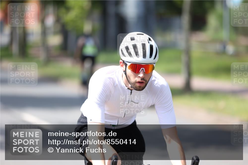 10.08.2025 - GEWOBA Citytriathlon Bremen Yannick Fuchs http://msf.ph/oto/8550414 10.08.2025 14:13:29 Radfahren 14, 26, 44, 104, 112, 175 meine-sportfotos.de