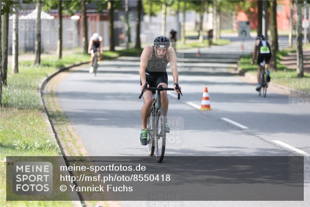 10.08.2025 - GEWOBA Citytriathlon Bremen Yannick Fuchs http://msf.ph/oto/8550418 10.08.2025 14:13:30 Radfahren 14, 26, 44, 104, 112, 175 meine-sportfotos.de