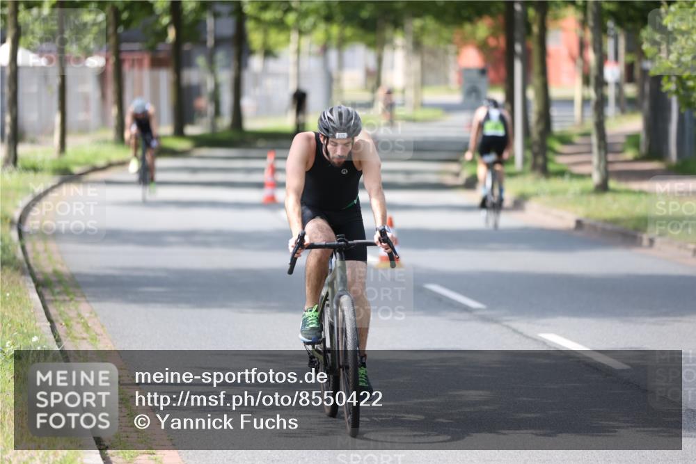 10.08.2025 - GEWOBA Citytriathlon Bremen Yannick Fuchs http://msf.ph/oto/8550422 10.08.2025 14:13:31 Radfahren 14, 26, 44, 104, 112, 175 meine-sportfotos.de