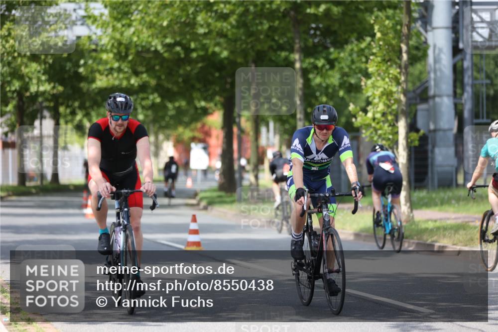10.08.2025 - GEWOBA Citytriathlon Bremen Yannick Fuchs http://msf.ph/oto/8550438 10.08.2025 12:23:26 Radfahren 589, 606, 638, 696, 740, 754, 802, 921, 934, 945, 953 meine-sportfotos.de