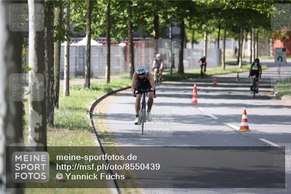 10.08.2025 - GEWOBA Citytriathlon Bremen Yannick Fuchs http://msf.ph/oto/8550439 10.08.2025 14:13:33 Radfahren 14, 26, 44, 104, 112, 175 meine-sportfotos.de