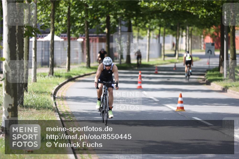 10.08.2025 - GEWOBA Citytriathlon Bremen Yannick Fuchs http://msf.ph/oto/8550445 10.08.2025 14:13:33 Radfahren 14, 26, 44, 104, 112, 175 meine-sportfotos.de