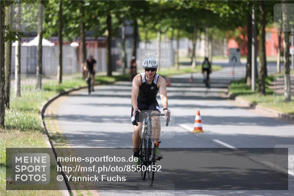 10.08.2025 - GEWOBA Citytriathlon Bremen Yannick Fuchs http://msf.ph/oto/8550452 10.08.2025 14:13:34 Radfahren 14, 26, 44, 104, 112, 175 meine-sportfotos.de