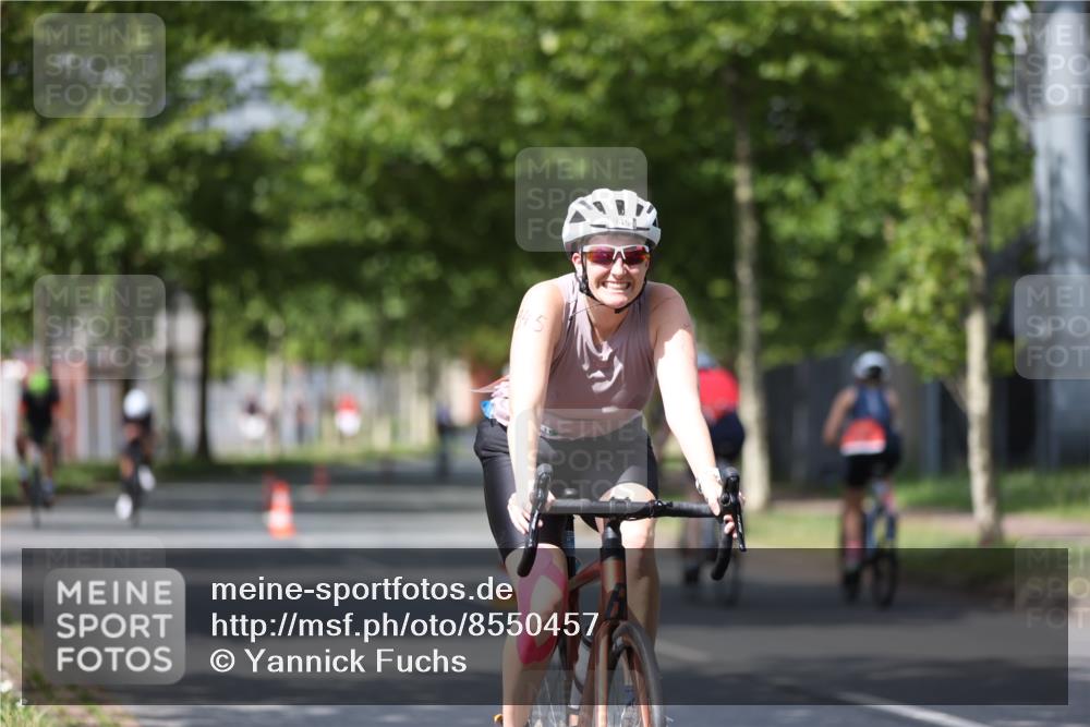 10.08.2025 - GEWOBA Citytriathlon Bremen Yannick Fuchs http://msf.ph/oto/8550457 10.08.2025 12:23:35 Radfahren 696, 746, 754, 797, 802, 831, 945, 953, 983 meine-sportfotos.de