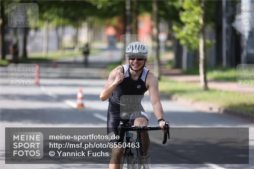 10.08.2025 - GEWOBA Citytriathlon Bremen Yannick Fuchs http://msf.ph/oto/8550463 10.08.2025 14:13:35 Radfahren 14, 26, 44, 112, 175 meine-sportfotos.de