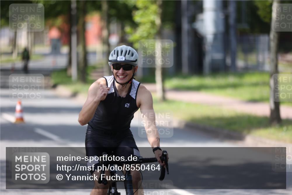 10.08.2025 - GEWOBA Citytriathlon Bremen Yannick Fuchs http://msf.ph/oto/8550464 10.08.2025 14:13:35 Radfahren 14, 26, 44, 112, 175 meine-sportfotos.de