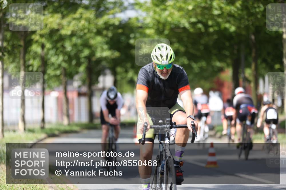 10.08.2025 - GEWOBA Citytriathlon Bremen Yannick Fuchs http://msf.ph/oto/8550468 10.08.2025 12:23:39 Radfahren 696, 746, 754, 797, 802, 831, 945, 983 meine-sportfotos.de