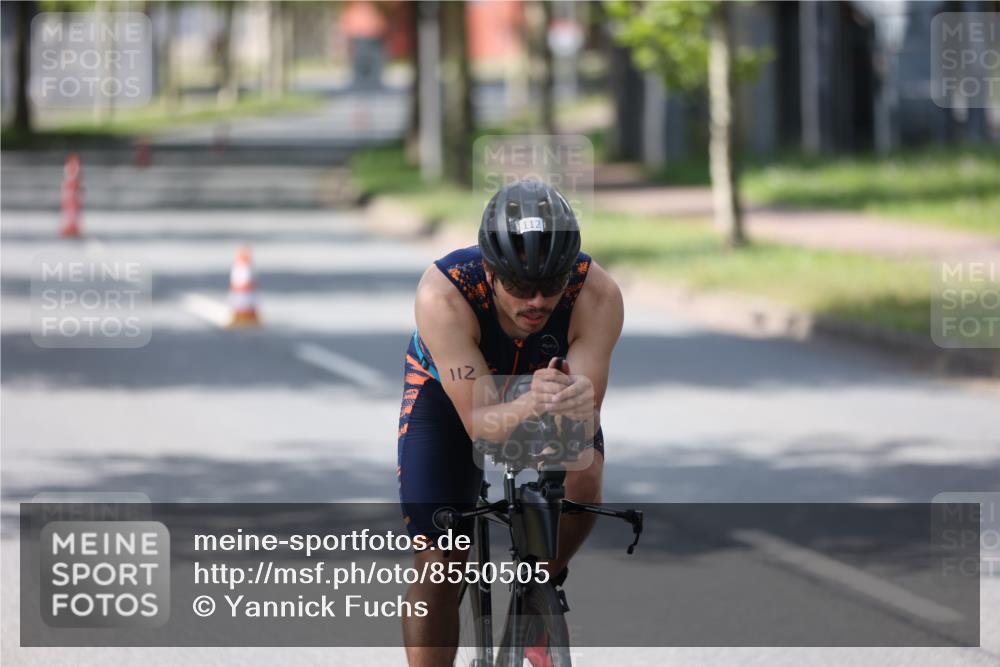 10.08.2025 - GEWOBA Citytriathlon Bremen Yannick Fuchs http://msf.ph/oto/8550505 10.08.2025 14:13:42 Radfahren 14, 44, 112 meine-sportfotos.de