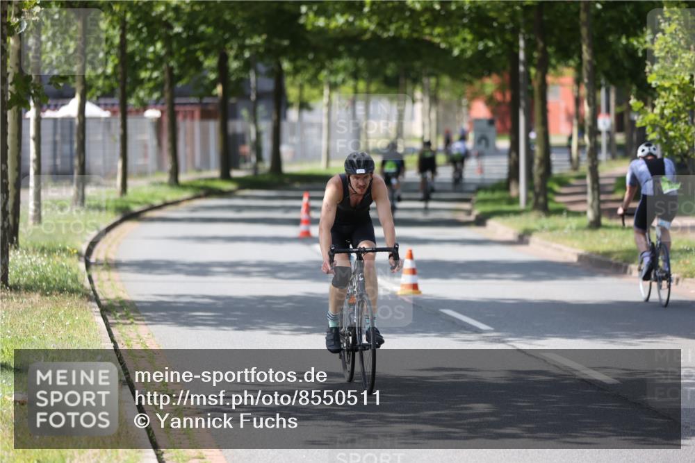 10.08.2025 - GEWOBA Citytriathlon Bremen Yannick Fuchs http://msf.ph/oto/8550511 10.08.2025 14:14:24 Radfahren 77, 93, 122 meine-sportfotos.de