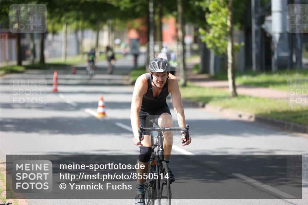 10.08.2025 - GEWOBA Citytriathlon Bremen Yannick Fuchs http://msf.ph/oto/8550514 10.08.2025 14:14:24 Radfahren 77, 93, 122 meine-sportfotos.de