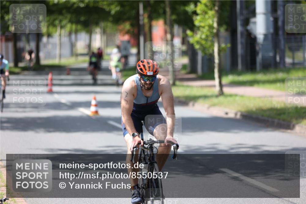 10.08.2025 - GEWOBA Citytriathlon Bremen Yannick Fuchs http://msf.ph/oto/8550537 10.08.2025 14:14:35 Radfahren 68, 77, 93, 105, 113, 122, 143 meine-sportfotos.de