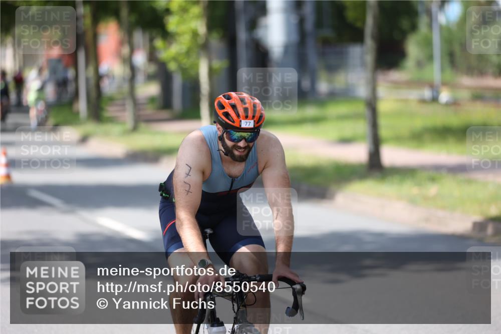 10.08.2025 - GEWOBA Citytriathlon Bremen Yannick Fuchs http://msf.ph/oto/8550540 10.08.2025 14:14:36 Radfahren 68, 77, 93, 96, 105, 113, 143 meine-sportfotos.de