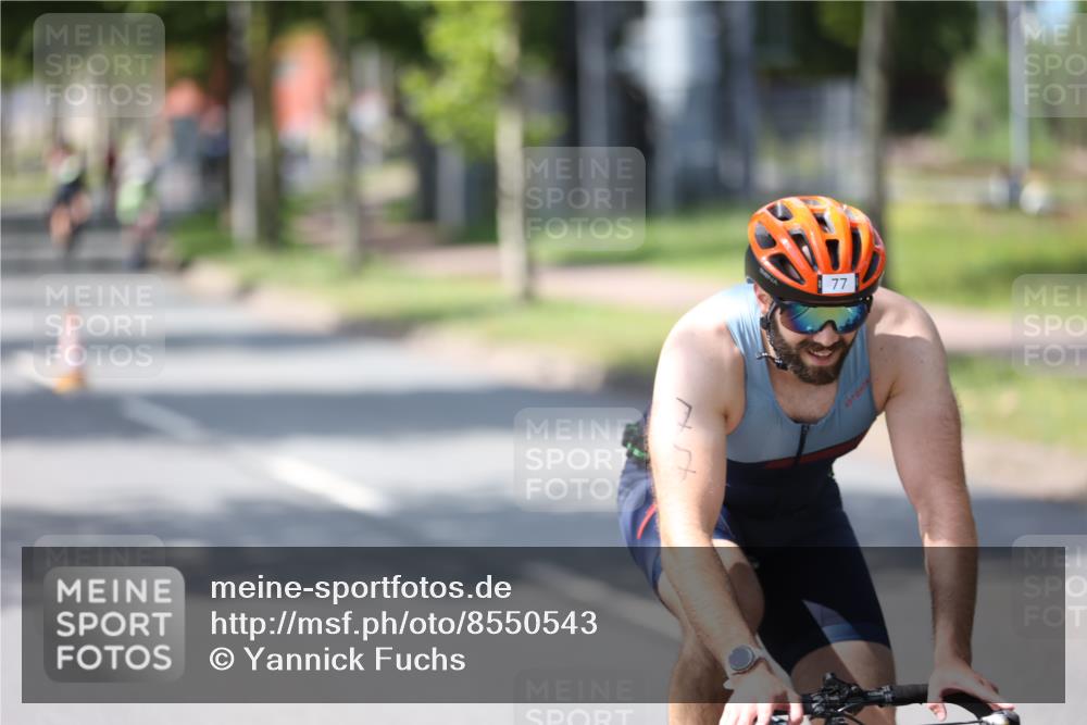 10.08.2025 - GEWOBA Citytriathlon Bremen Yannick Fuchs http://msf.ph/oto/8550543 10.08.2025 14:14:36 Radfahren 68, 77, 93, 96, 105, 113, 143 meine-sportfotos.de