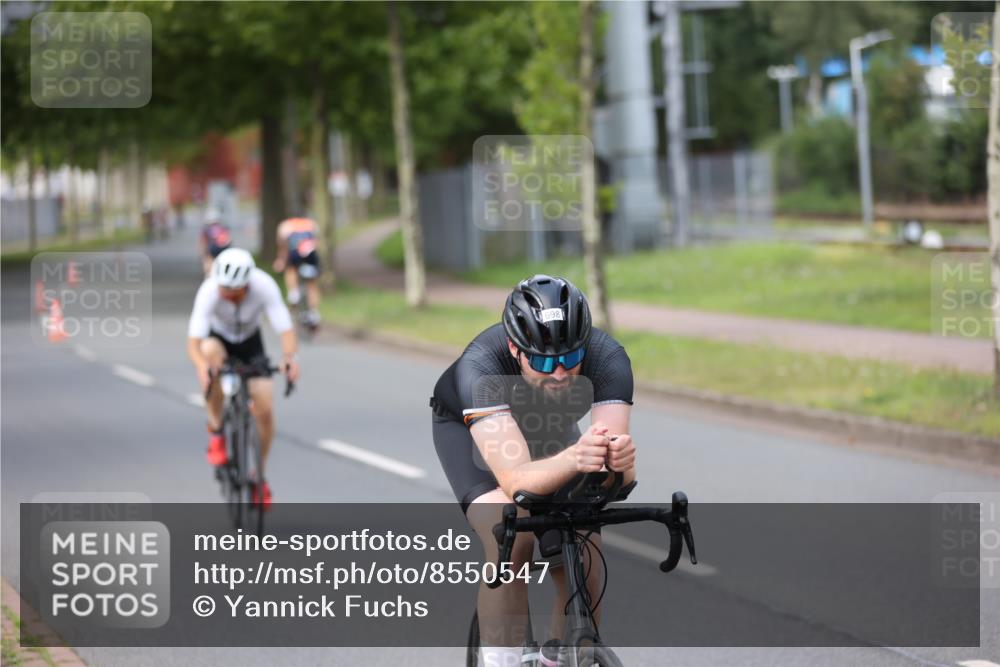 10.08.2025 - GEWOBA Citytriathlon Bremen Yannick Fuchs http://msf.ph/oto/8550547 10.08.2025 12:24:45 Radfahren 597, 660, 672, 698, 705, 737, 880, 890, 896, 954, 955, 1006 meine-sportfotos.de