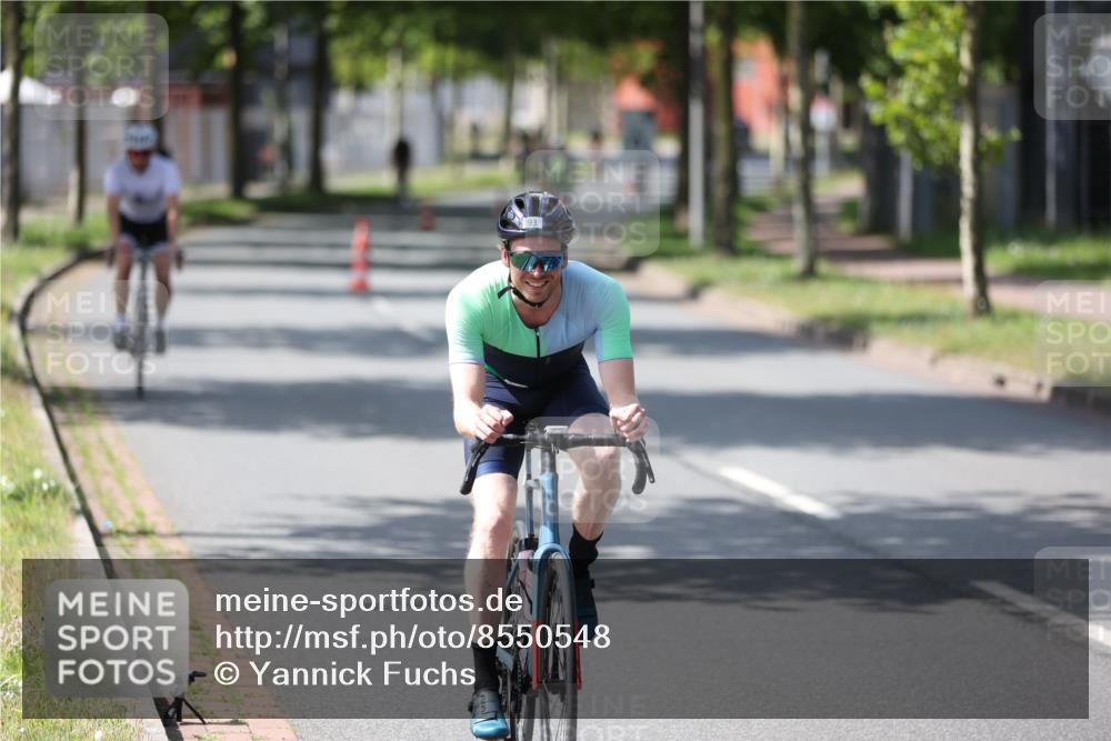 10.08.2025 - GEWOBA Citytriathlon Bremen Yannick Fuchs http://msf.ph/oto/8550548 10.08.2025 14:14:38 Radfahren 68, 77, 93, 96, 105, 113, 143 meine-sportfotos.de