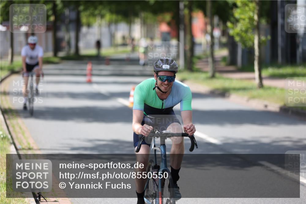10.08.2025 - GEWOBA Citytriathlon Bremen Yannick Fuchs http://msf.ph/oto/8550550 10.08.2025 14:14:38 Radfahren 68, 77, 93, 96, 105, 113, 143 meine-sportfotos.de