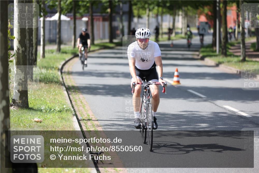 10.08.2025 - GEWOBA Citytriathlon Bremen Yannick Fuchs http://msf.ph/oto/8550560 10.08.2025 14:14:40 Radfahren 68, 77, 93, 96, 105, 113, 143 meine-sportfotos.de