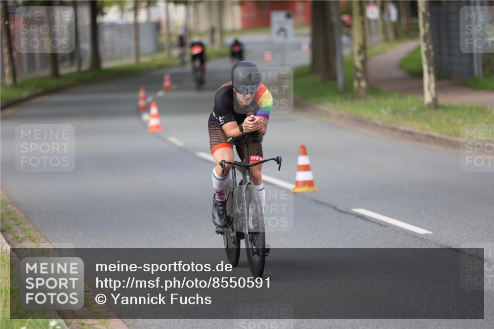 10.08.2025 - GEWOBA Citytriathlon Bremen Yannick Fuchs http://msf.ph/oto/8550591 10.08.2025 12:24:58 Radfahren 698, 737, 814, 880, 890, 896, 954, 955, 958 meine-sportfotos.de