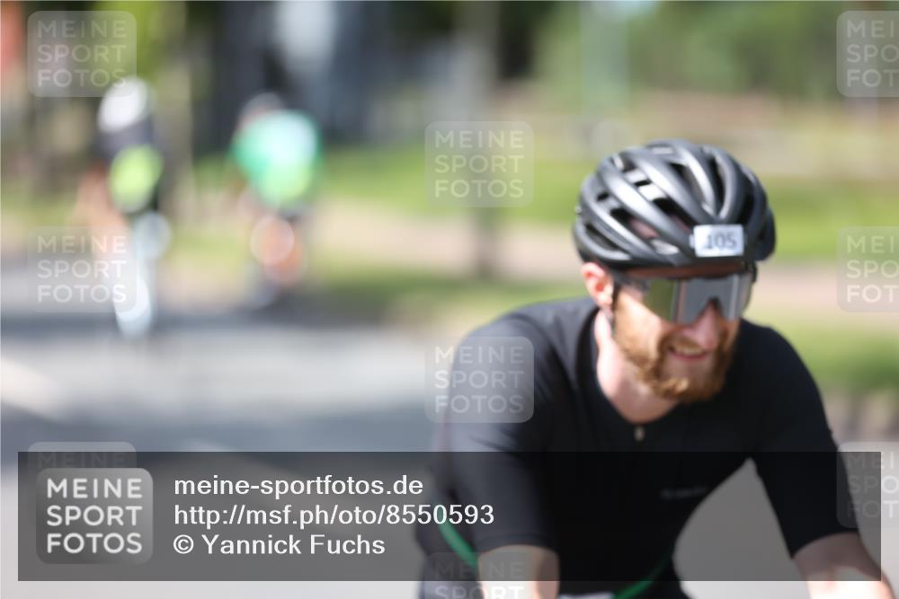 10.08.2025 - GEWOBA Citytriathlon Bremen Yannick Fuchs http://msf.ph/oto/8550593 10.08.2025 14:14:43 Radfahren 37, 68, 77, 93, 96, 105, 113, 143 meine-sportfotos.de