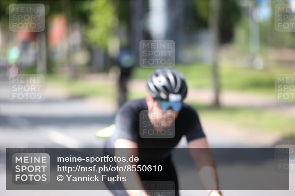 10.08.2025 - GEWOBA Citytriathlon Bremen Yannick Fuchs http://msf.ph/oto/8550610 10.08.2025 14:14:47 Radfahren 37, 68, 77, 82, 93, 96, 105, 113, 143 meine-sportfotos.de