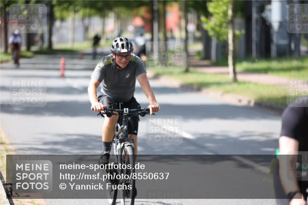 10.08.2025 - GEWOBA Citytriathlon Bremen Yannick Fuchs http://msf.ph/oto/8550637 10.08.2025 14:14:50 Radfahren 37, 68, 82, 96, 105, 113, 143, 226 meine-sportfotos.de