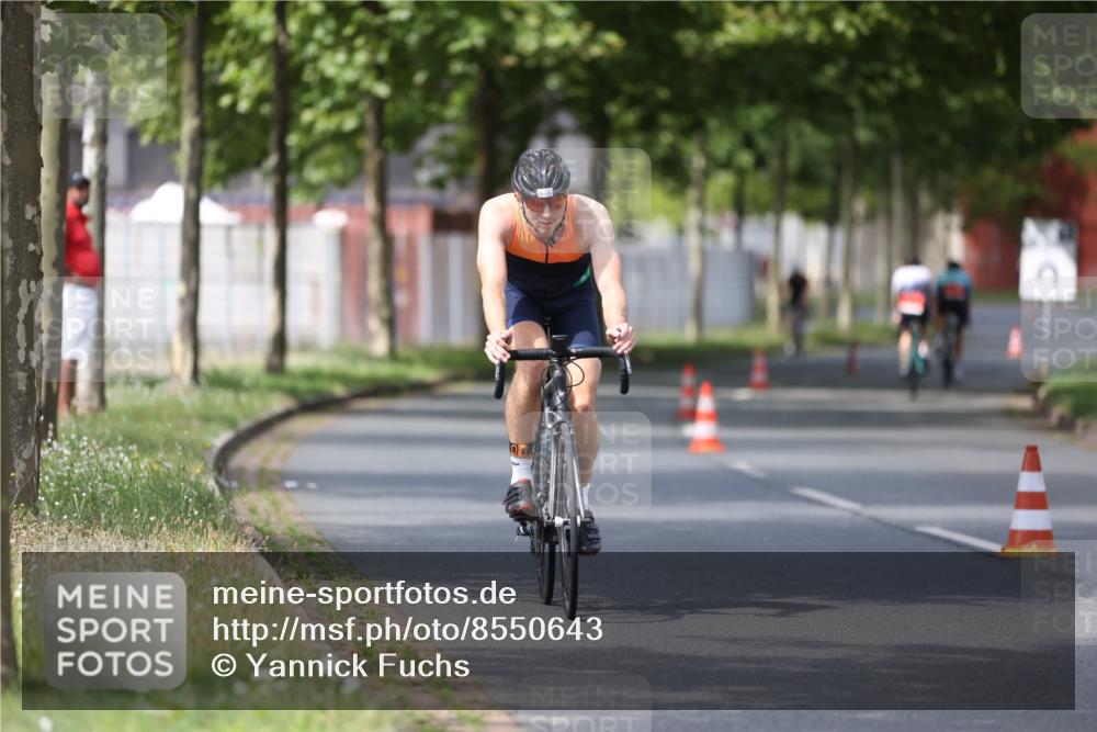 10.08.2025 - GEWOBA Citytriathlon Bremen Yannick Fuchs http://msf.ph/oto/8550643 10.08.2025 12:25:32 Radfahren 619, 646, 684, 850, 908, 968, 1024 meine-sportfotos.de