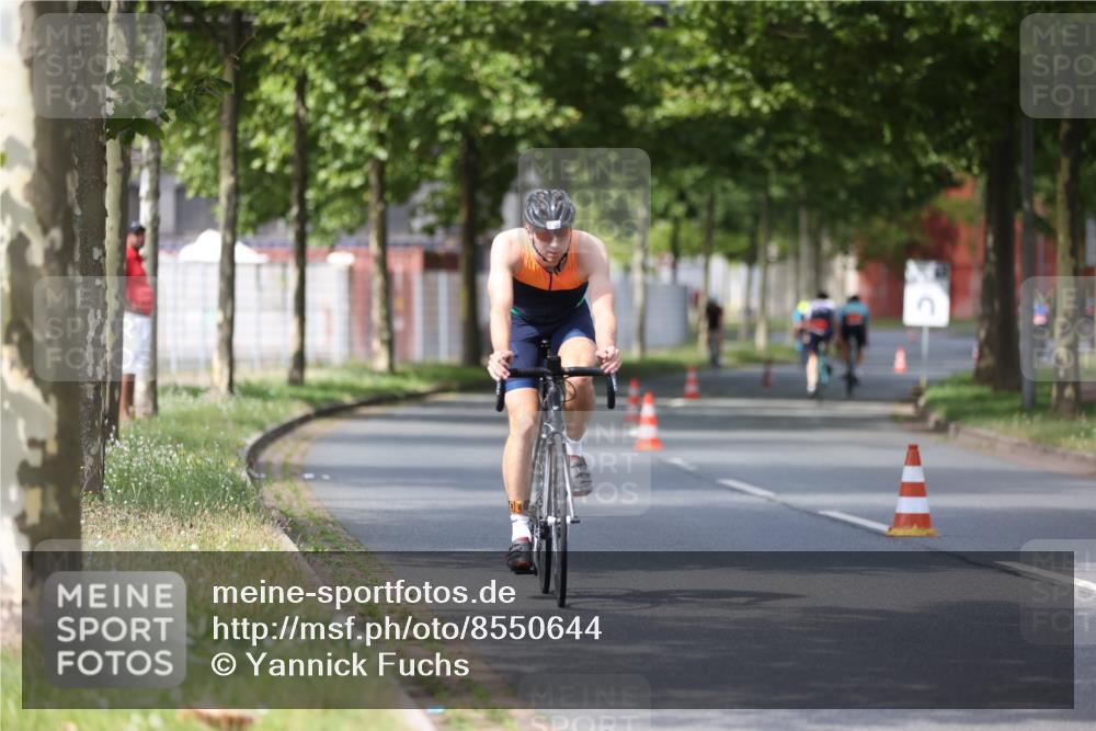 10.08.2025 - GEWOBA Citytriathlon Bremen Yannick Fuchs http://msf.ph/oto/8550644 10.08.2025 12:25:32 Radfahren 619, 646, 684, 850, 908, 968, 1024 meine-sportfotos.de