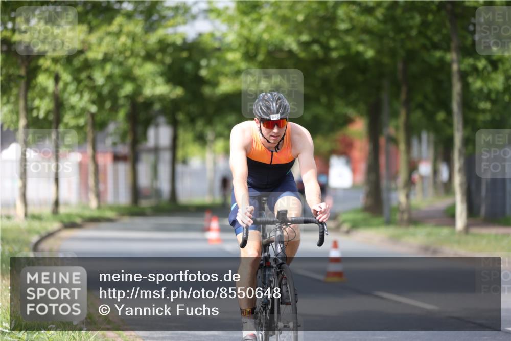 10.08.2025 - GEWOBA Citytriathlon Bremen Yannick Fuchs http://msf.ph/oto/8550648 10.08.2025 12:25:33 Radfahren 619, 646, 684, 850, 968, 1024 meine-sportfotos.de