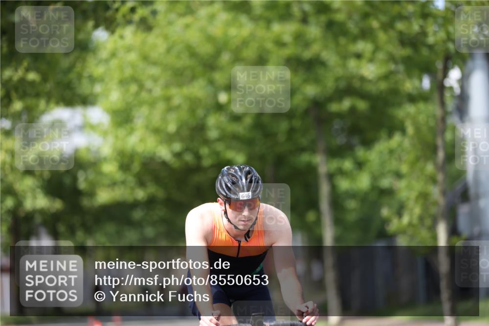 10.08.2025 - GEWOBA Citytriathlon Bremen Yannick Fuchs http://msf.ph/oto/8550653 10.08.2025 12:25:33 Radfahren 619, 646, 684, 850, 968, 1024 meine-sportfotos.de