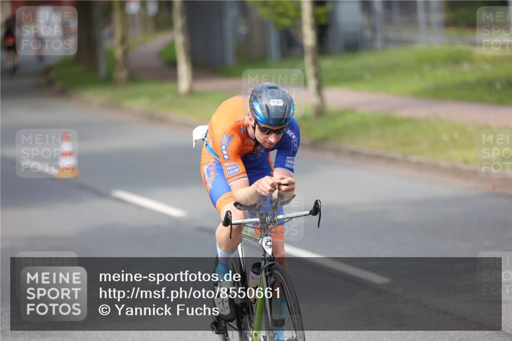 10.08.2025 - GEWOBA Citytriathlon Bremen Yannick Fuchs http://msf.ph/oto/8550661 10.08.2025 12:25:50 Radfahren 677, 684, 693, 730, 755, 830, 849, 850, 968, 1014 meine-sportfotos.de