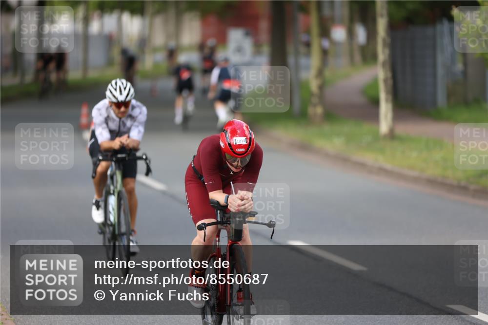 10.08.2025 - GEWOBA Citytriathlon Bremen Yannick Fuchs http://msf.ph/oto/8550687 10.08.2025 12:25:58 Radfahren 611, 661, 677, 693, 730, 755, 830, 842, 849, 865, 871, 911, 1014 meine-sportfotos.de
