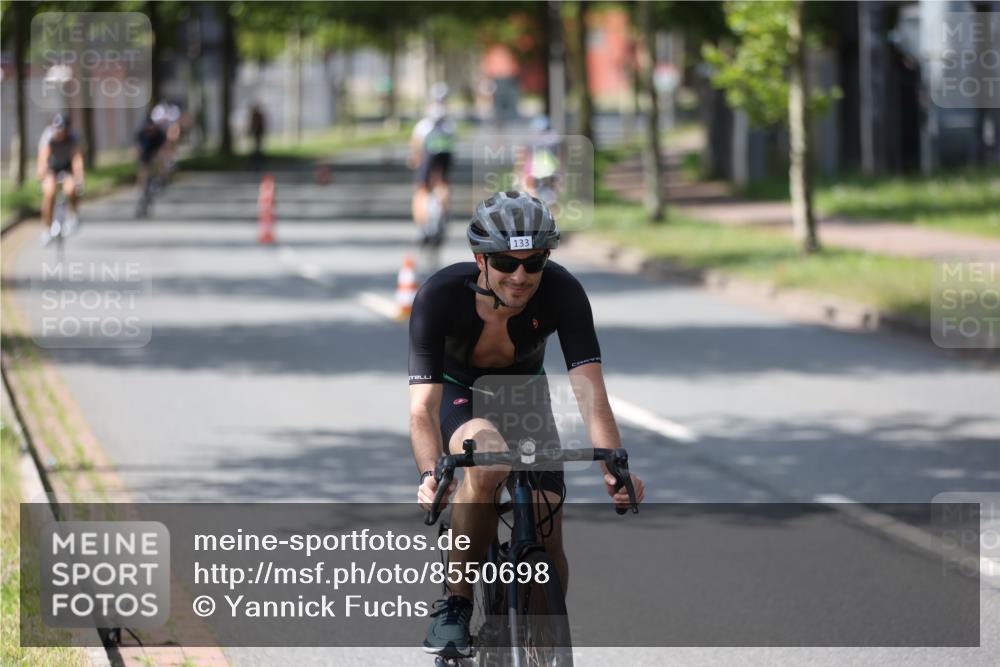 10.08.2025 - GEWOBA Citytriathlon Bremen Yannick Fuchs http://msf.ph/oto/8550698 10.08.2025 14:15:08 Radfahren 15, 76, 82, 88, 108, 133, 146, 151, 226 meine-sportfotos.de