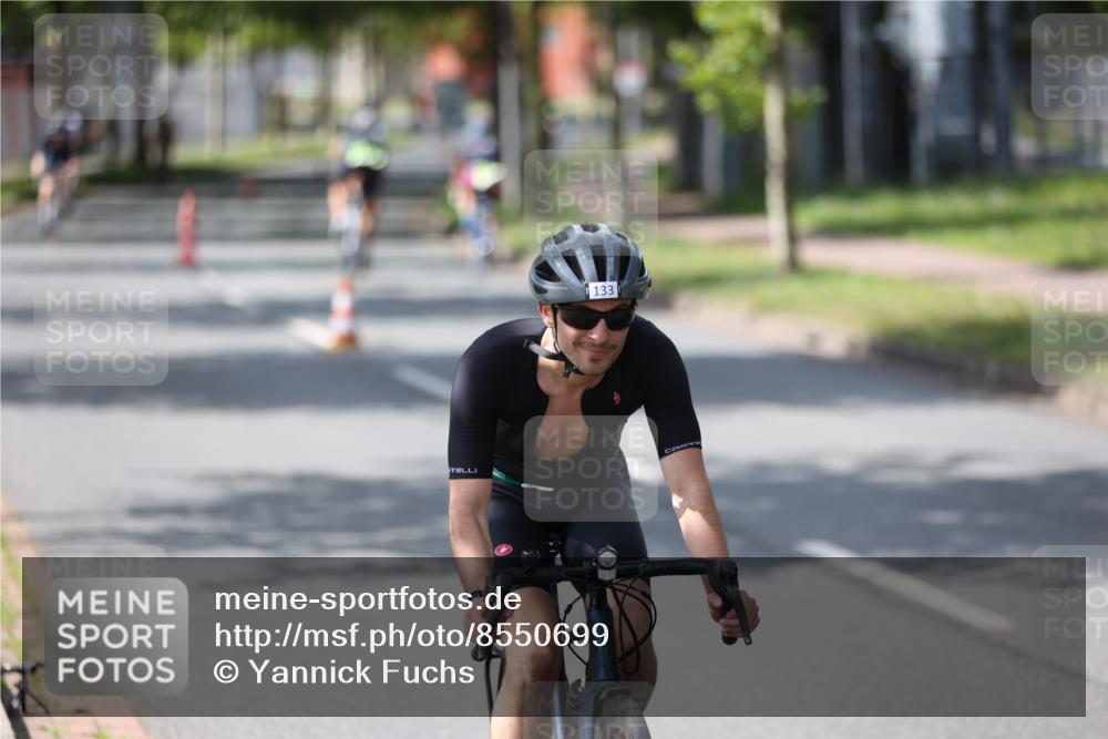 10.08.2025 - GEWOBA Citytriathlon Bremen Yannick Fuchs http://msf.ph/oto/8550699 10.08.2025 14:15:08 Radfahren 15, 76, 82, 88, 108, 133, 146, 151, 226 meine-sportfotos.de