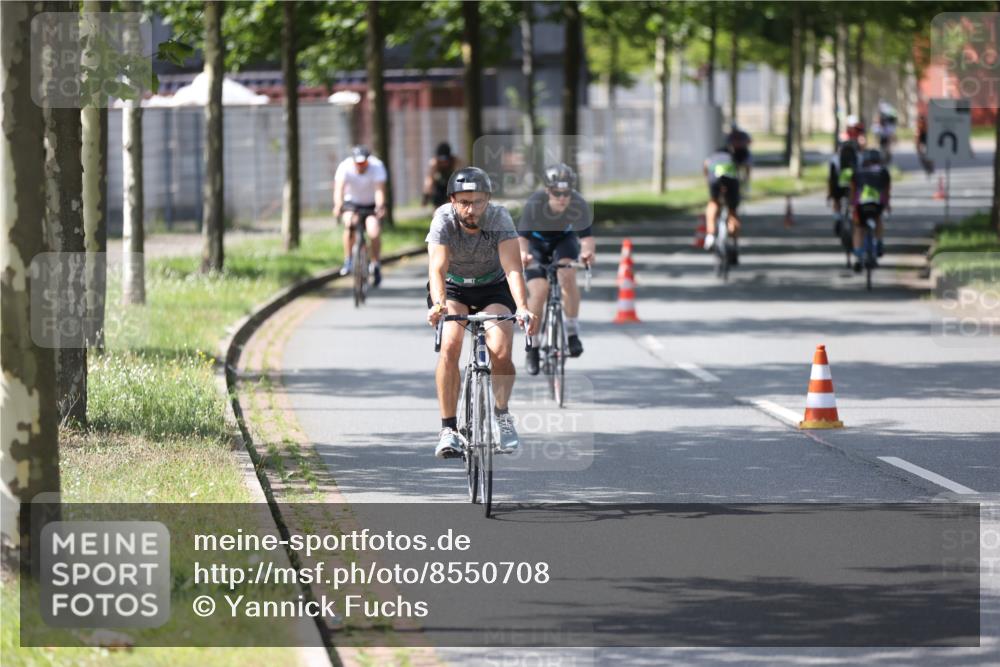 10.08.2025 - GEWOBA Citytriathlon Bremen Yannick Fuchs http://msf.ph/oto/8550708 10.08.2025 14:15:10 Radfahren 15, 45, 55, 76, 88, 108, 133, 146, 151, 226 meine-sportfotos.de