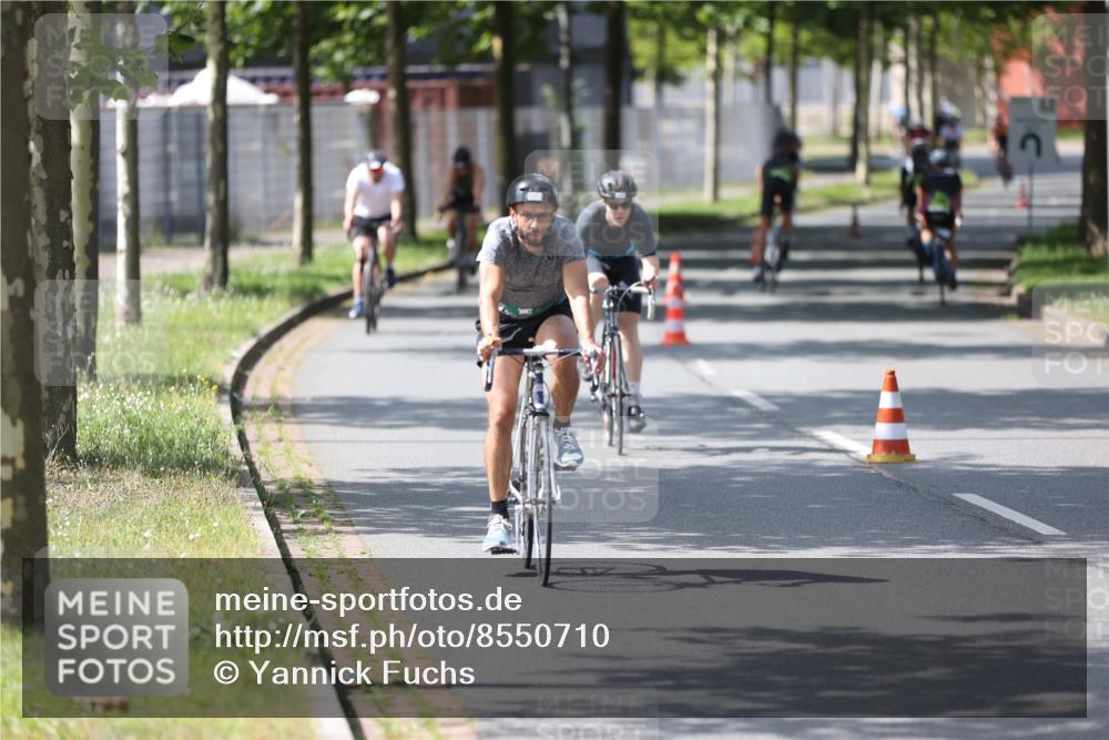 10.08.2025 - GEWOBA Citytriathlon Bremen Yannick Fuchs http://msf.ph/oto/8550710 10.08.2025 14:15:10 Radfahren 15, 45, 55, 76, 88, 108, 133, 146, 151, 226 meine-sportfotos.de