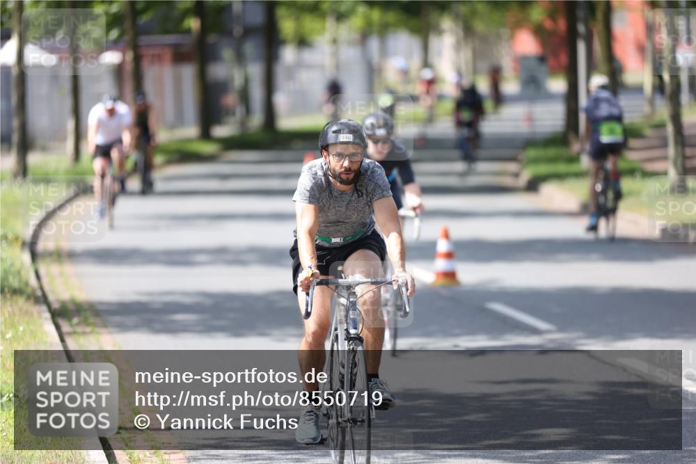 10.08.2025 - GEWOBA Citytriathlon Bremen Yannick Fuchs http://msf.ph/oto/8550719 10.08.2025 14:15:11 Radfahren 15, 45, 55, 76, 88, 97, 108, 133, 146, 151, 226 meine-sportfotos.de