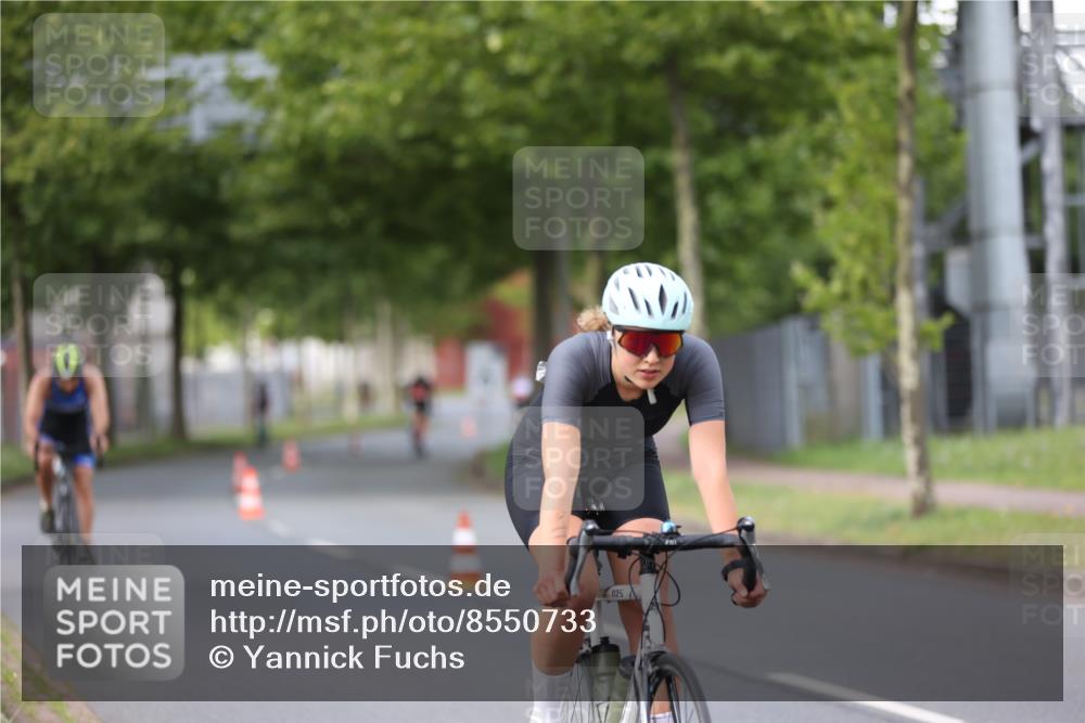 10.08.2025 - GEWOBA Citytriathlon Bremen Yannick Fuchs http://msf.ph/oto/8550733 10.08.2025 12:26:11 Radfahren 608, 611, 661, 730, 755, 786, 808, 842, 865, 871, 911, 1014 meine-sportfotos.de