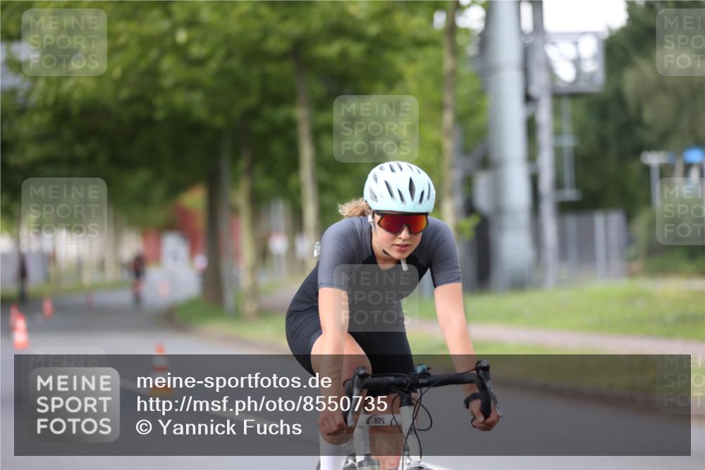 10.08.2025 - GEWOBA Citytriathlon Bremen Yannick Fuchs http://msf.ph/oto/8550735 10.08.2025 12:26:11 Radfahren 608, 611, 661, 730, 755, 786, 808, 842, 865, 871, 911, 1014 meine-sportfotos.de