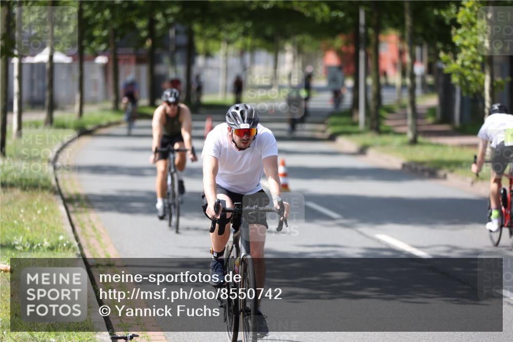 10.08.2025 - GEWOBA Citytriathlon Bremen Yannick Fuchs http://msf.ph/oto/8550742 10.08.2025 14:15:15 Radfahren 15, 45, 54, 55, 76, 88, 97, 108, 133, 146, 151 meine-sportfotos.de