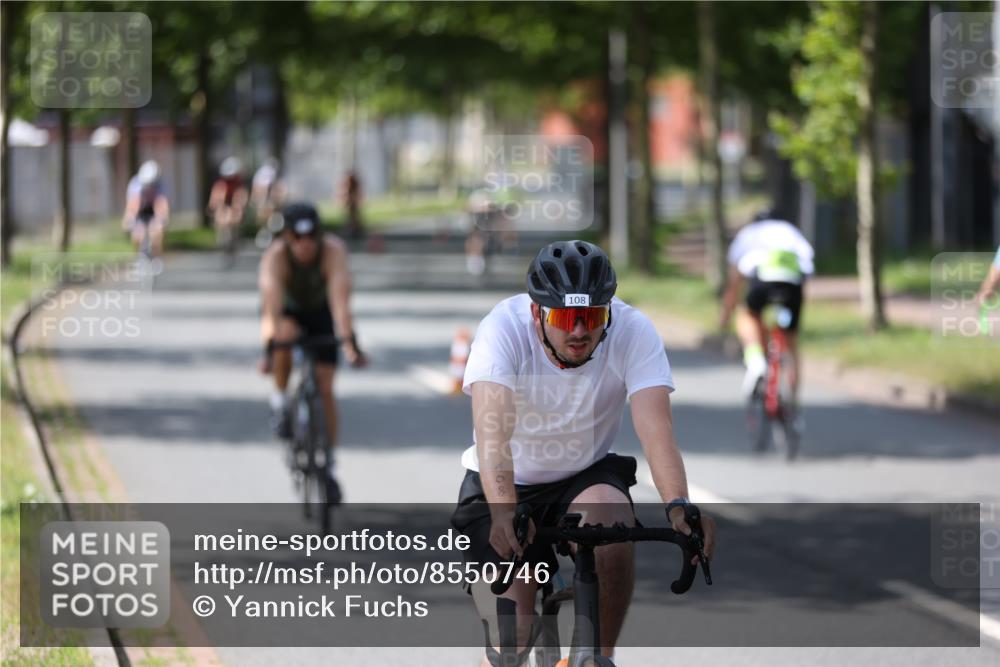 10.08.2025 - GEWOBA Citytriathlon Bremen Yannick Fuchs http://msf.ph/oto/8550746 10.08.2025 14:15:15 Radfahren 15, 45, 54, 55, 76, 88, 97, 108, 133, 146, 151 meine-sportfotos.de