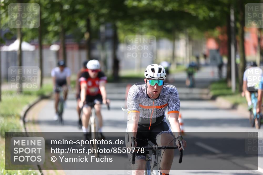 10.08.2025 - GEWOBA Citytriathlon Bremen Yannick Fuchs http://msf.ph/oto/8550778 10.08.2025 14:15:21 Radfahren 15, 45, 54, 55, 76, 88, 97, 108, 123 meine-sportfotos.de