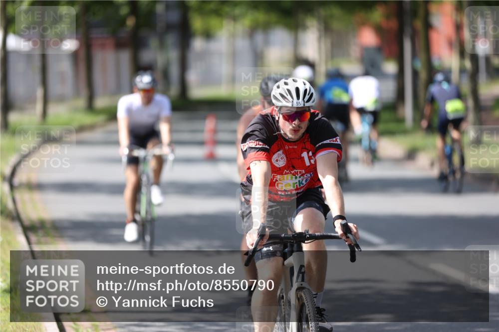 10.08.2025 - GEWOBA Citytriathlon Bremen Yannick Fuchs http://msf.ph/oto/8550790 10.08.2025 14:15:22 Radfahren 15, 45, 54, 55, 76, 88, 97, 108, 123 meine-sportfotos.de