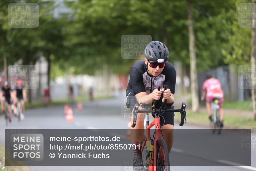 10.08.2025 - GEWOBA Citytriathlon Bremen Yannick Fuchs http://msf.ph/oto/8550791 10.08.2025 12:26:28 Radfahren 574, 608, 628, 668, 731, 808, 837, 903, 930, 972 meine-sportfotos.de
