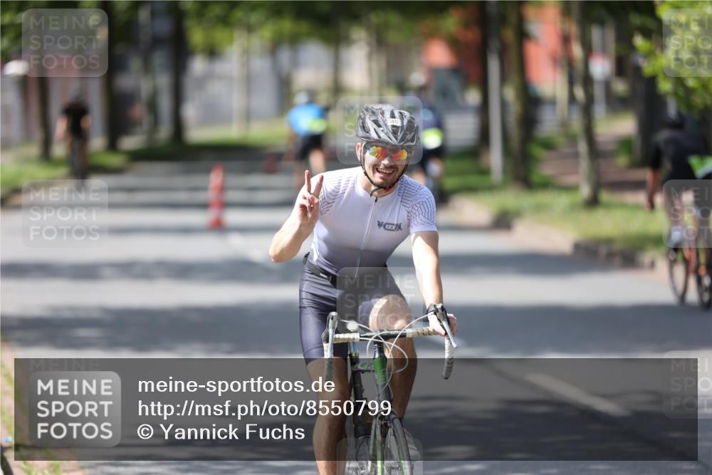 10.08.2025 - GEWOBA Citytriathlon Bremen Yannick Fuchs http://msf.ph/oto/8550799 10.08.2025 14:15:23 Radfahren 15, 45, 54, 55, 76, 88, 97, 108, 123 meine-sportfotos.de