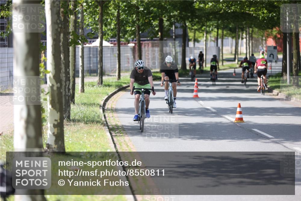 10.08.2025 - GEWOBA Citytriathlon Bremen Yannick Fuchs http://msf.ph/oto/8550811 10.08.2025 14:15:34 Radfahren 45, 54, 55, 72, 97, 98, 118, 123, 187 meine-sportfotos.de