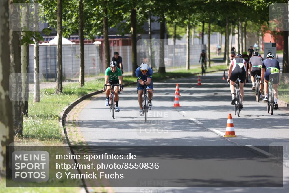 10.08.2025 - GEWOBA Citytriathlon Bremen Yannick Fuchs http://msf.ph/oto/8550836 10.08.2025 14:15:37 Radfahren 54, 72, 74, 98, 118, 123, 187 meine-sportfotos.de