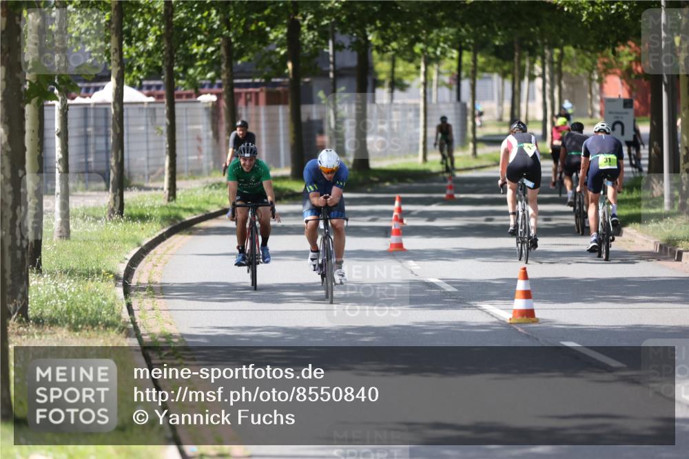 10.08.2025 - GEWOBA Citytriathlon Bremen Yannick Fuchs http://msf.ph/oto/8550840 10.08.2025 14:15:37 Radfahren 54, 72, 74, 98, 118, 123, 187 meine-sportfotos.de