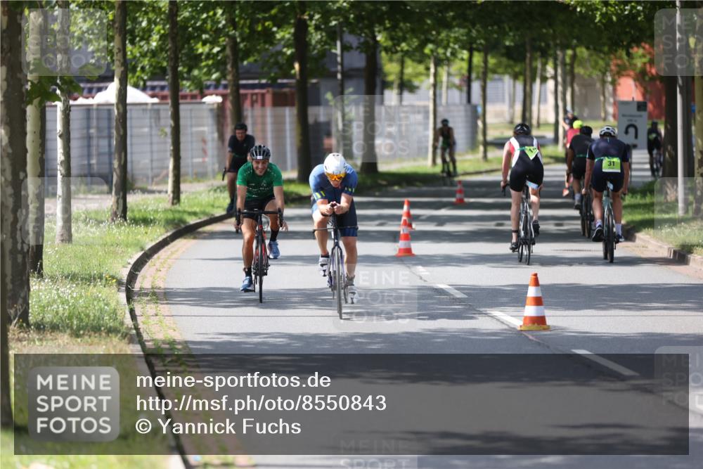 10.08.2025 - GEWOBA Citytriathlon Bremen Yannick Fuchs http://msf.ph/oto/8550843 10.08.2025 14:15:38 Radfahren 72, 74, 98, 118, 123, 187 meine-sportfotos.de