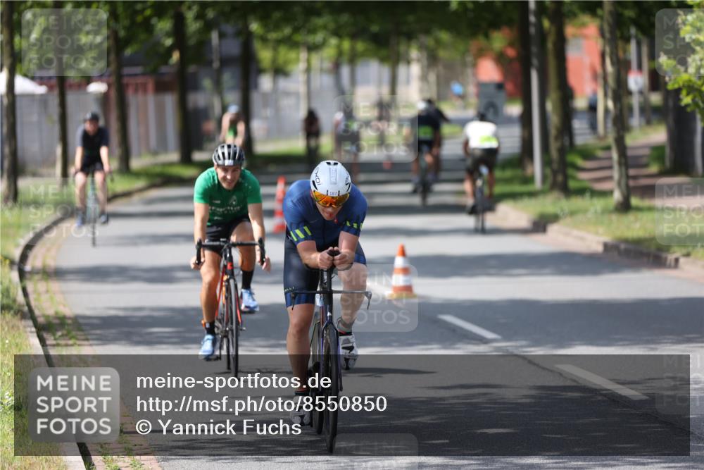 10.08.2025 - GEWOBA Citytriathlon Bremen Yannick Fuchs http://msf.ph/oto/8550850 10.08.2025 14:15:39 Radfahren 72, 74, 98, 118, 123, 187 meine-sportfotos.de