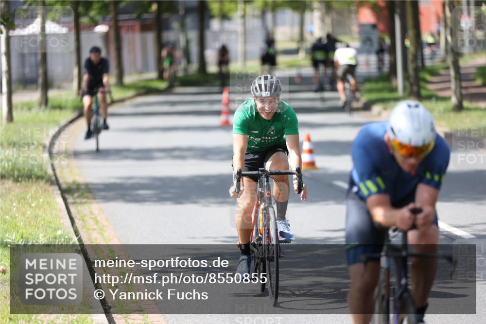 10.08.2025 - GEWOBA Citytriathlon Bremen Yannick Fuchs http://msf.ph/oto/8550855 10.08.2025 14:15:40 Radfahren 72, 74, 98, 118, 123, 187 meine-sportfotos.de